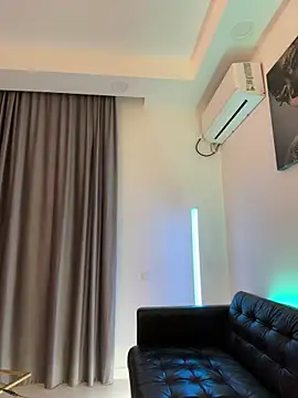 Webcam Model (IsabellaEtthan)  is live.Free join now!