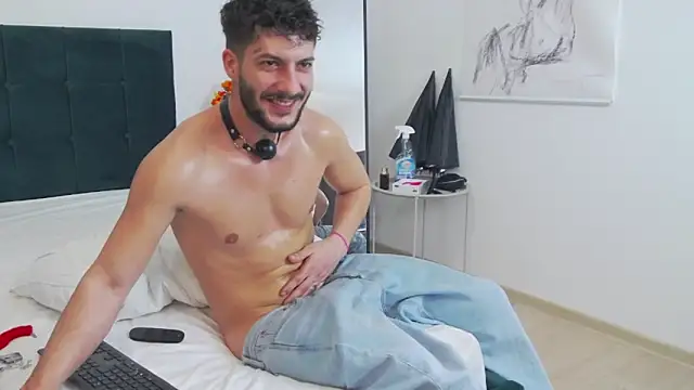 i_amalessandro - I_amAlessandro's free webcam - UK Sex Cams