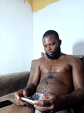 bigblackbangerkay (Ask my age) - Show me love,  let's have more fun