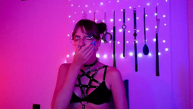 nina_kink - Nina_kink's free webcam - UK Sex Cams