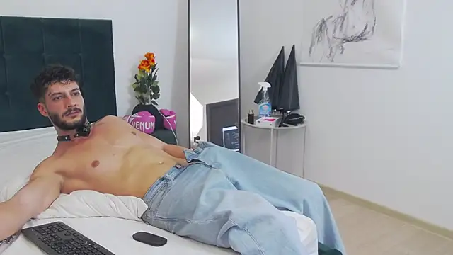 I_amAlessandro live sex cam