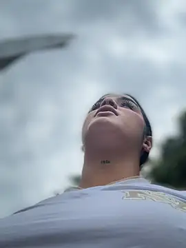 kaily_sweet16 (F teen) - Silence game on the mall friend nearby