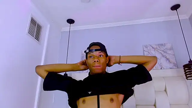 santiago_ortiz_ - Santiago_Ortiz_'s free webcam - UK Sex Cams