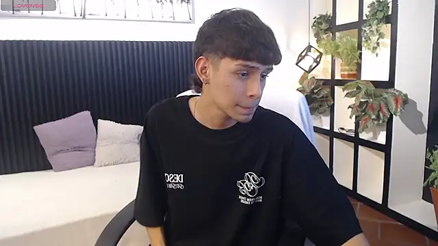 DraxBlade09's live cam