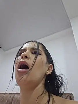 Webcam Model (heyshaa)  is live.Free join now!