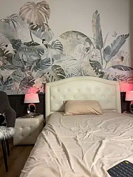 MaeveMoon live sex cam