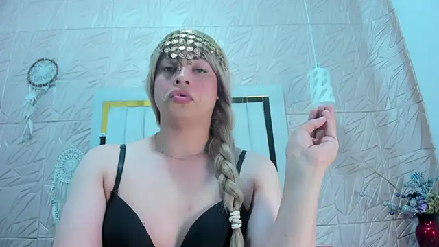 sofia_blakke - Sofia_Blakke's free webcam - UK Sex Cams