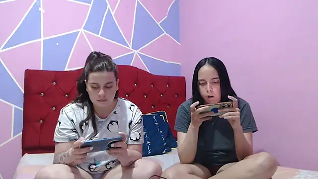 lola_barbara (G young) - flash boobs