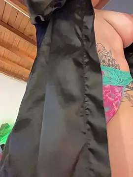 marilynsmith01 (F young) - Ride torso on the ground