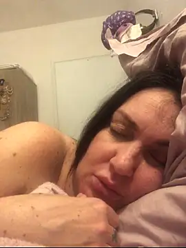 Webcam Model (Blanche-neige1)  is live.Free join now!