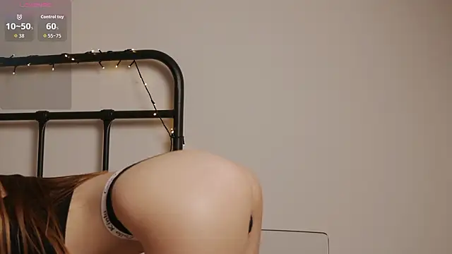 riri_kikki - Riri_kikki's free webcam - UK Sex Cams