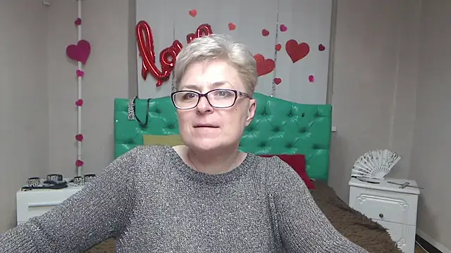 EmiliaGree live sex cam