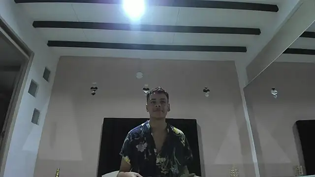 xavier_fox___ - Xavier_Fox___'s free webcam - UK Sex Cams