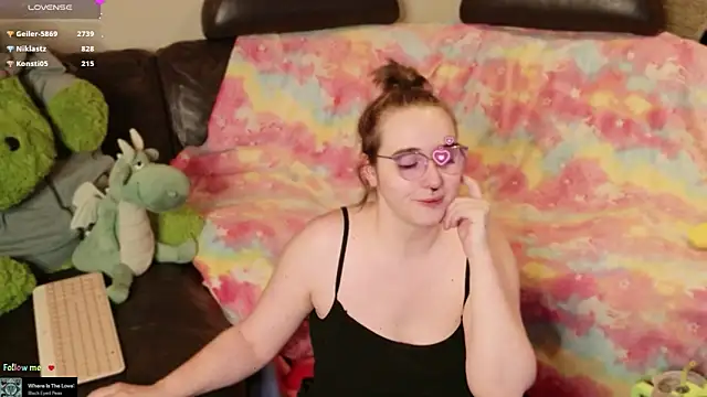 gamergirl_eve - GamerGirl_Eve's free webcam - UK Sex Cams