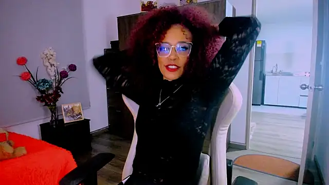 scarlettmalbec - ScarlettMalbec's free webcam - UK Sex Cams