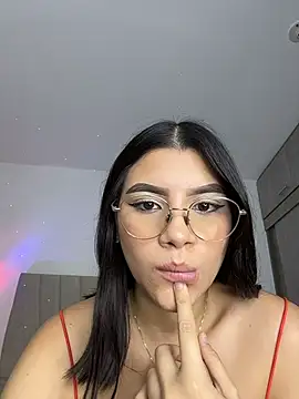 julieta_hornyx - Julieta_Hornyx's free webcam - UK Sex Cams