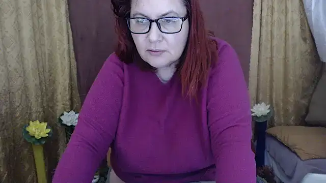 PlayfullMature live sex cam