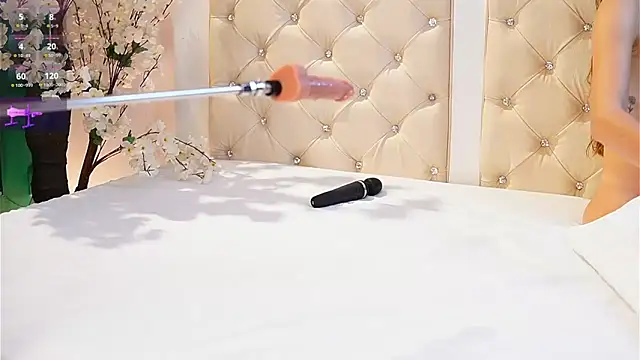 caroline_adams_ live cam profile