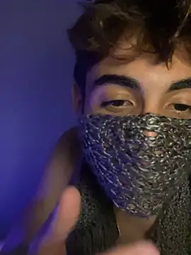 EyeContact22's live cam