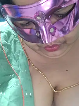 tamilthanushri (F milf) - Ass flash