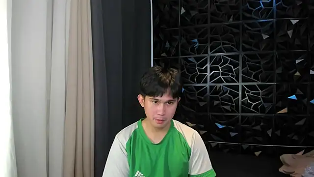 davincihugecock live sex cam