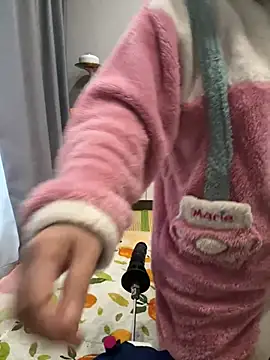 美女taozi18在线直播