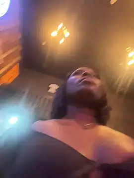 Webcam Model (ZarahFerreira)  is live.Free join now!