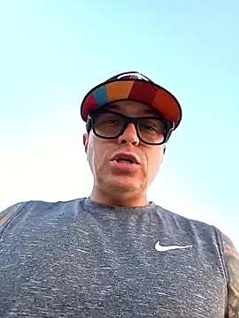 doggiidick - DoggiiDick's free webcam - UK Sex Cams