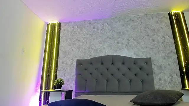 giannaslimjb - GiannaSlimJB's free webcam - UK Sex Cams