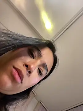 zoey_thompson (F teen) - Go to bathroom and Rub pussy