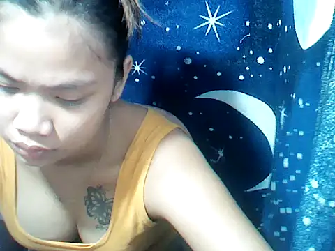 milkytits_yum00 - Milkytits_Yum00's free webcam - UK Sex Cams