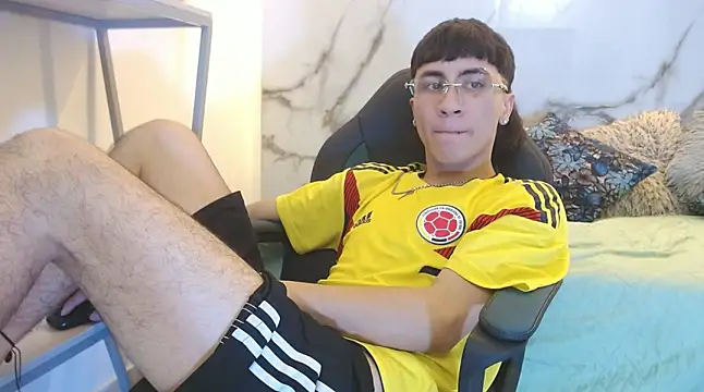 xandergrey8 - XanderGrey8's free webcam - UK Sex Cams