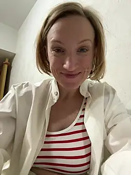 UmaTruewoman live sex cam