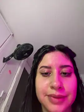 lucy_grey25 - Lucy_grey25's free webcam - UK Sex Cams