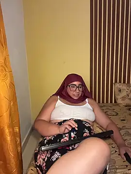 chandra_yusef - Chandra_Yusef's free webcam - UK Sex Cams