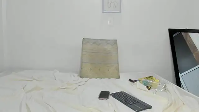 nikki__uwu - Nikki__uwu's free webcam - UK Sex Cams