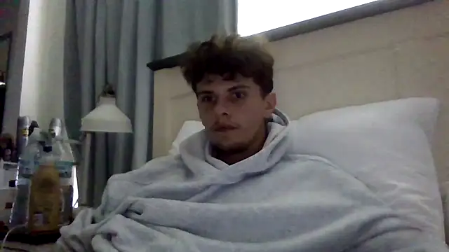 surfboy07 - Surfboy07's free webcam - UK Sex Cams