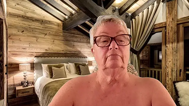 mystery-grandmother - Mystery-Grandmother's free webcam - UK Sex Cams