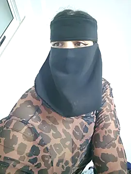 Webcam Model (om_tiz)  is live.Free join now!