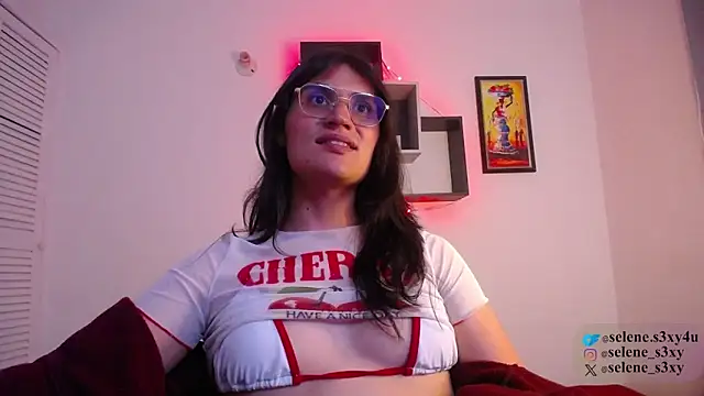 selene_cutie (T young) - Make the new girl happy ✨🌻