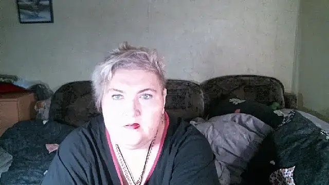 lana555 - Lana555's free webcam - UK Sex Cams