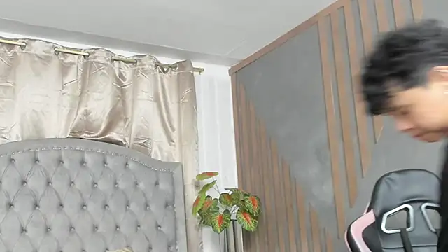 nikievanz - NikiEvanz's free webcam - UK Sex Cams