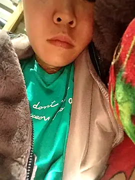 yiyoongg - Yiyoongg's free webcam - UK Sex Cams