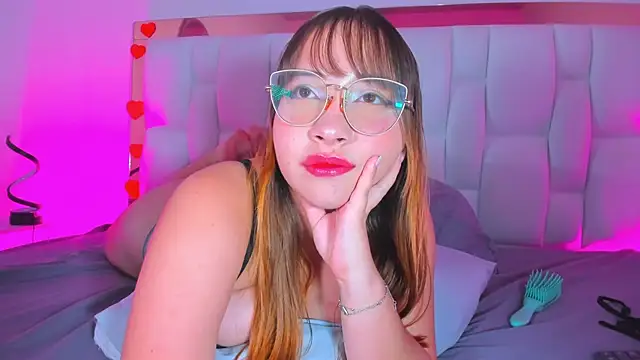 aliciawhite_nt - AliciaWhite_nt's free webcam - UK Sex Cams