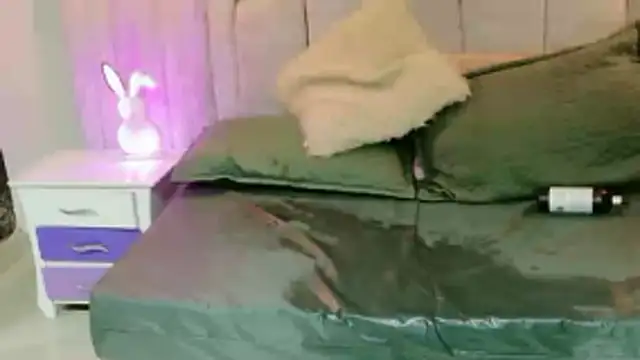 charlotte_phaeton - Charlotte_phaeton's free webcam - UK Sex Cams