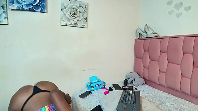 victoria_aphril - Victoria_aphril's free webcam - UK Sex Cams