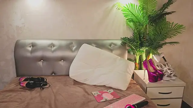 jasmin_bridget - Jasmin_Bridget's free webcam - UK Sex Cams