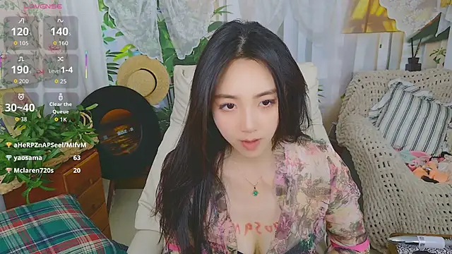 美女aquarius-Tianbao在线直播