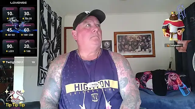 kinkyblueyes69 (M mature) - NAKED