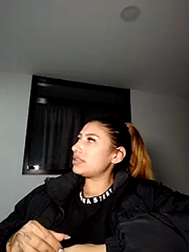 alicee_teen - Alicee_teen's free webcam - UK Sex Cams